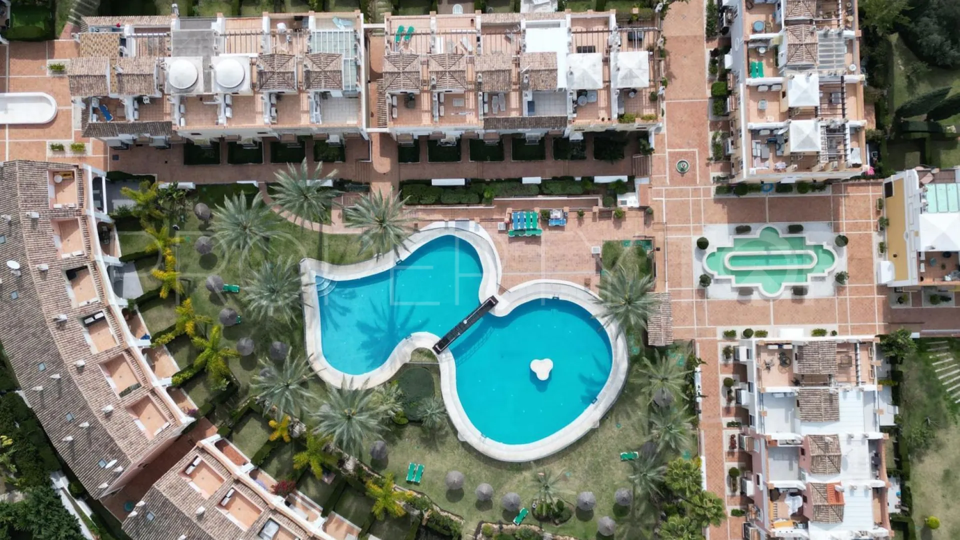 Bahia de Marbella, adosado de 4 dormitorios en venta