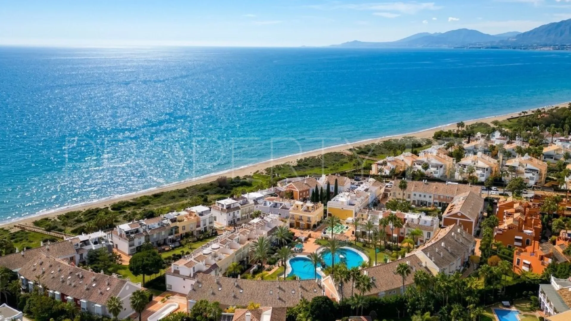 Bahia de Marbella, adosado de 4 dormitorios en venta