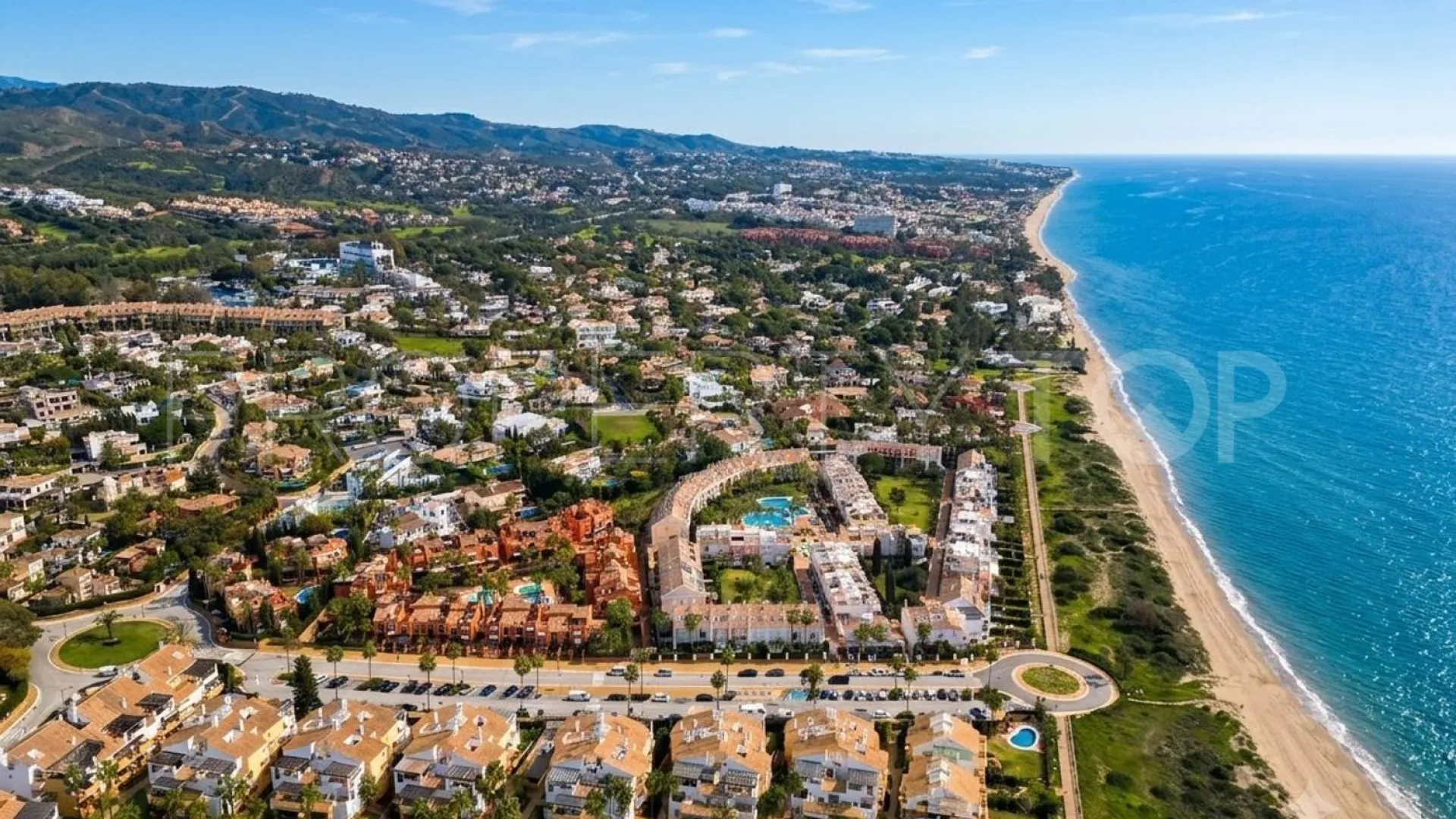 Bahia de Marbella, adosado de 4 dormitorios en venta