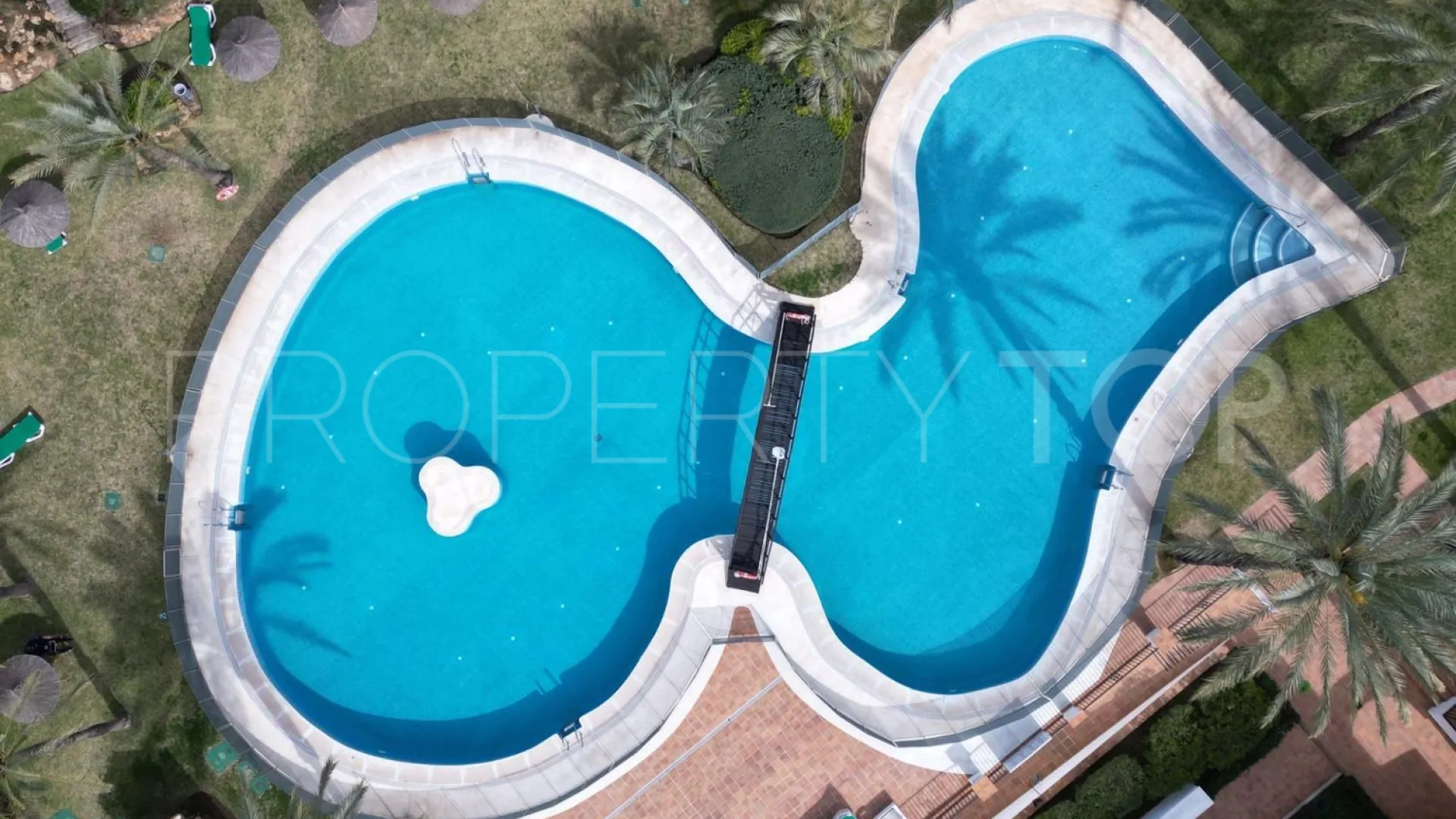 Bahia de Marbella, adosado de 4 dormitorios en venta