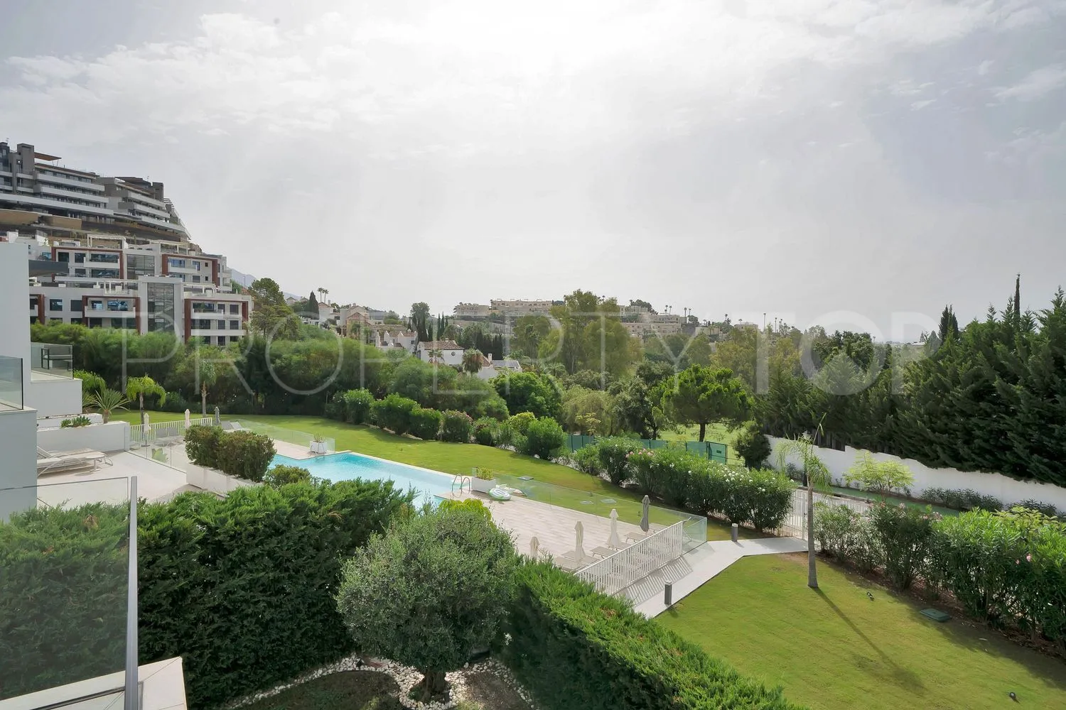 For sale La Quinta flat with 2 bedrooms