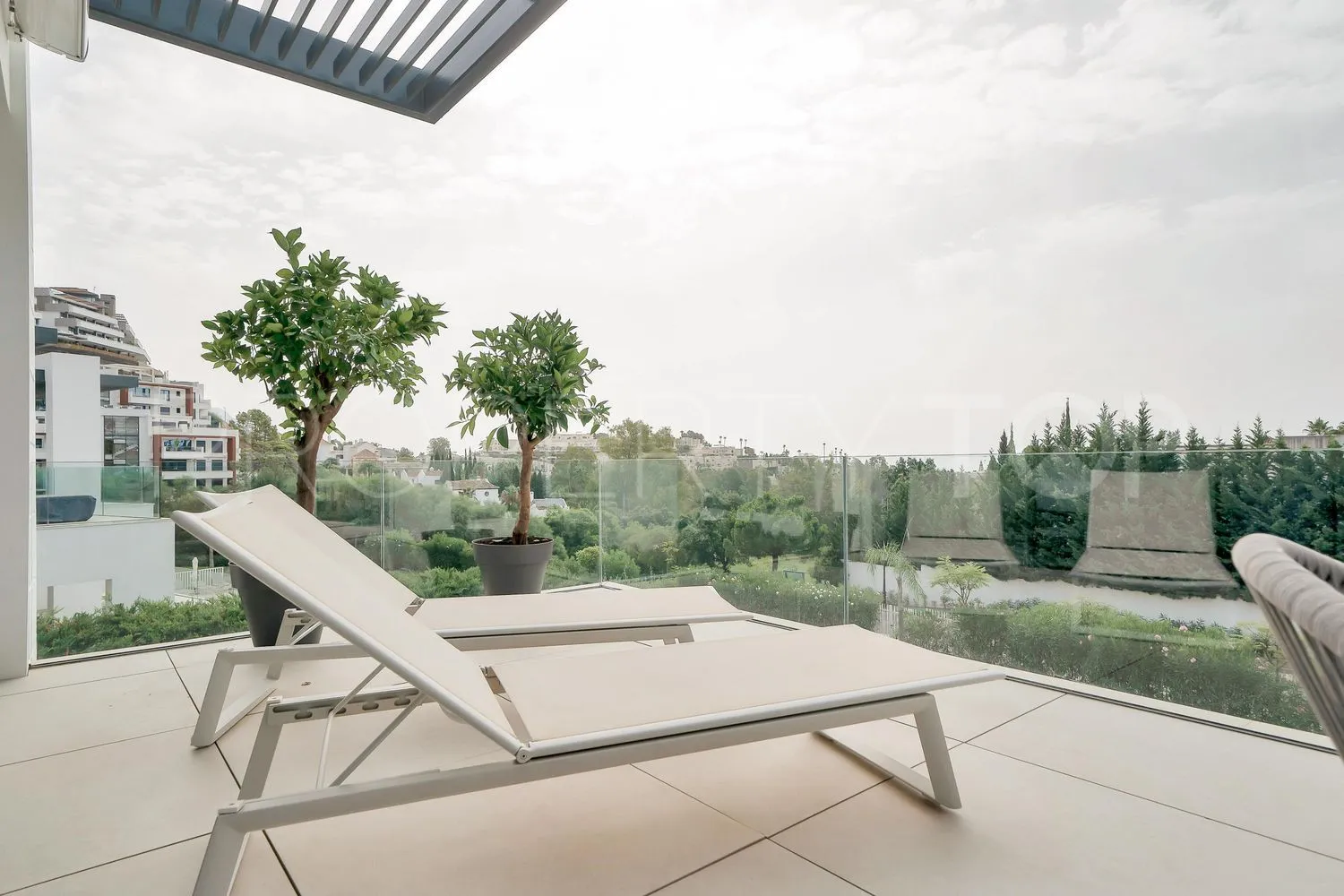 For sale La Quinta flat with 2 bedrooms