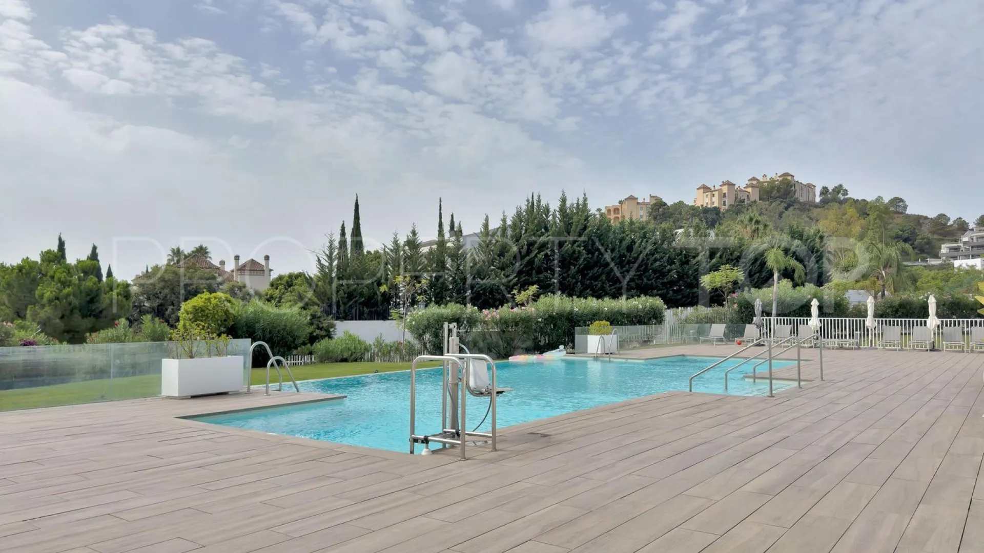 For sale La Quinta flat with 2 bedrooms