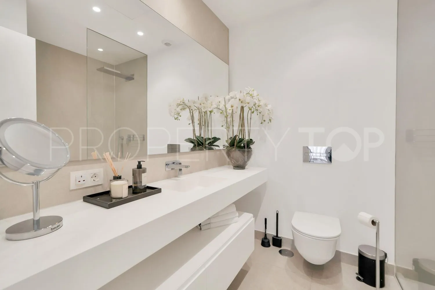 For sale La Quinta flat with 2 bedrooms