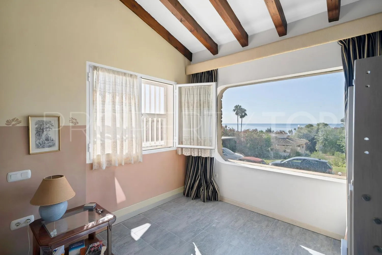 4 bedrooms house in Guadalobon for sale