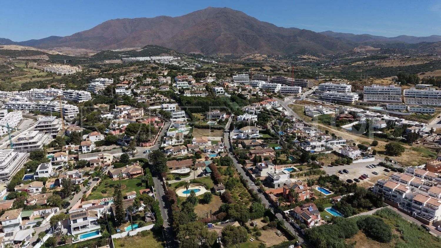 4 bedrooms house in Guadalobon for sale