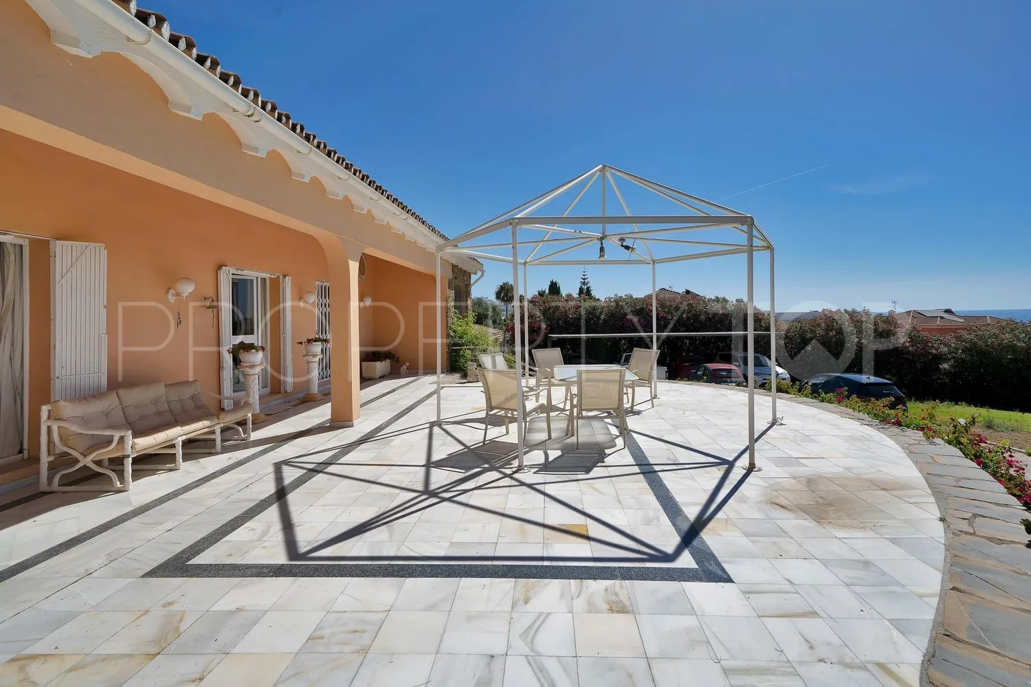 4 bedrooms house in Guadalobon for sale