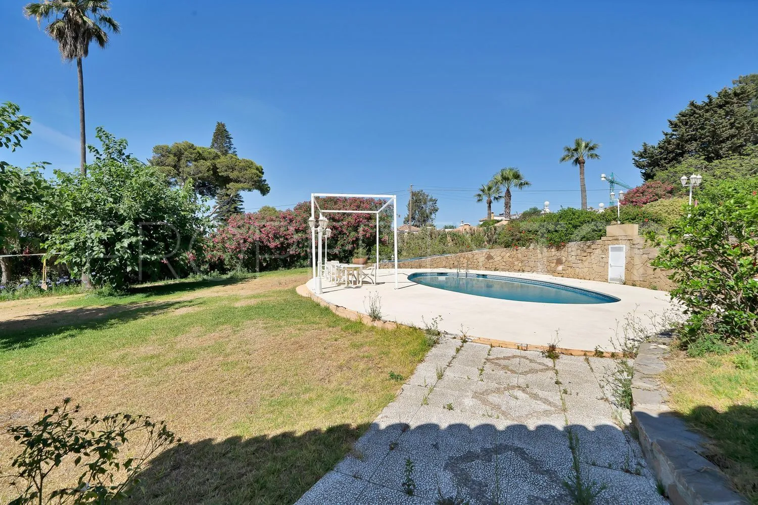 4 bedrooms house in Guadalobon for sale