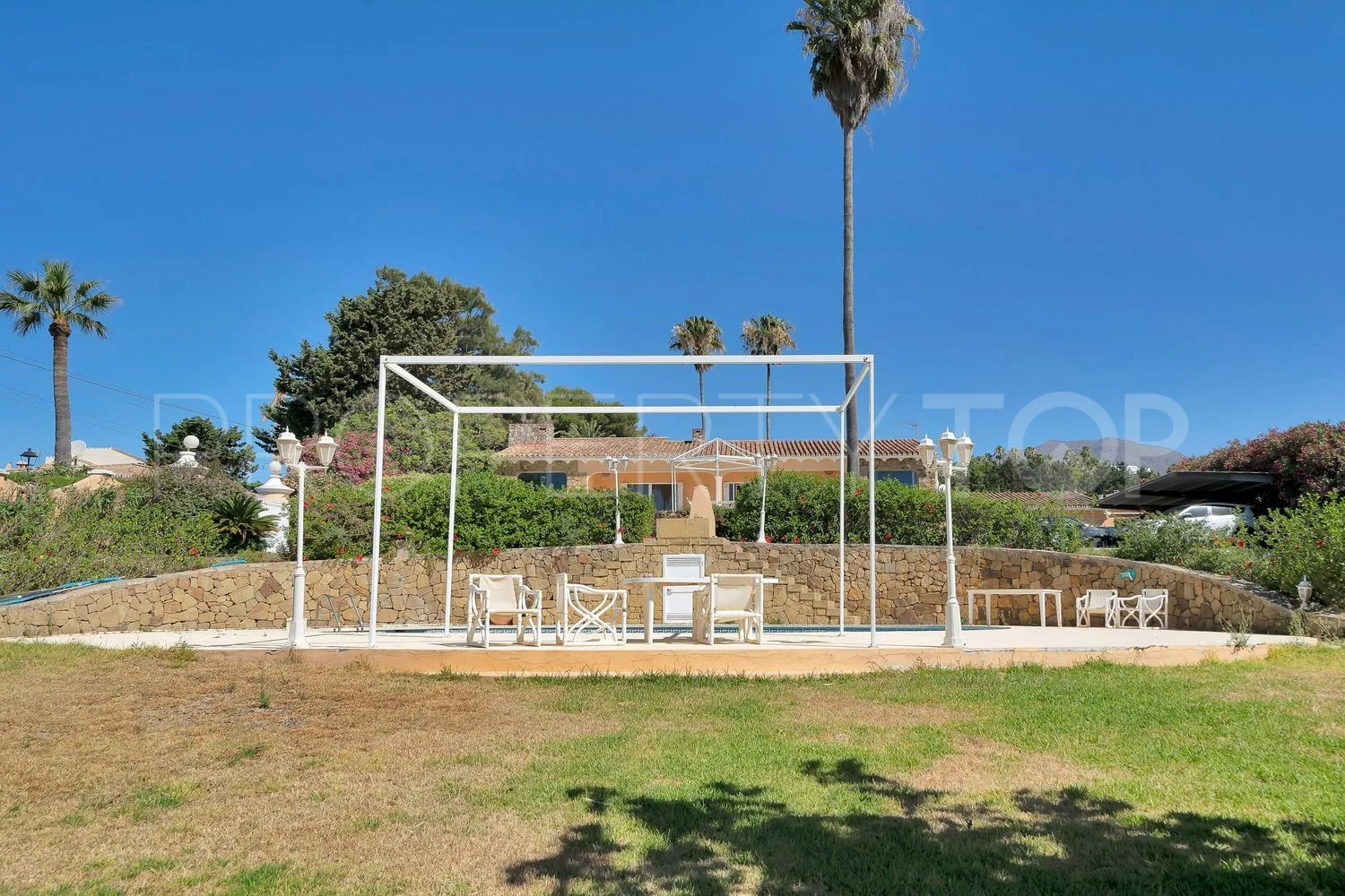 4 bedrooms house in Guadalobon for sale