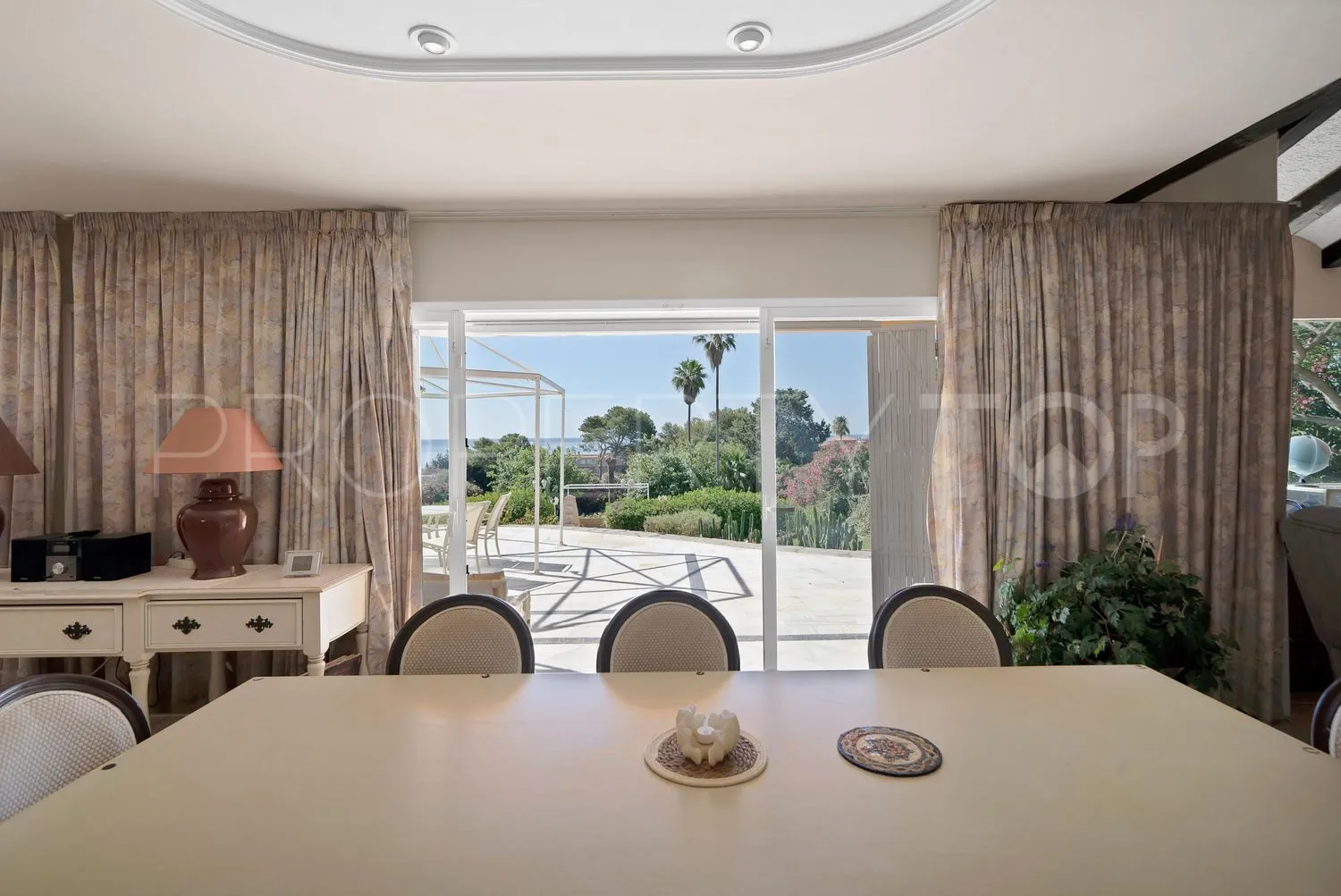 4 bedrooms house in Guadalobon for sale