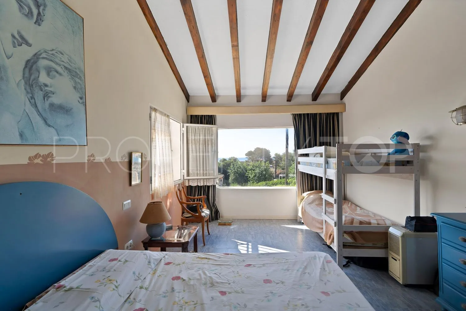4 bedrooms house in Guadalobon for sale