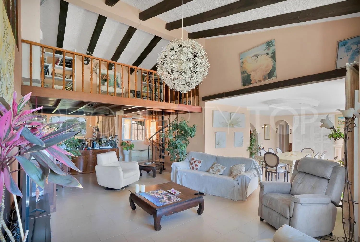 4 bedrooms house in Guadalobon for sale