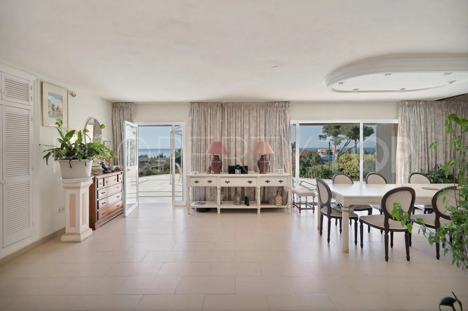 4 bedrooms house in Guadalobon for sale