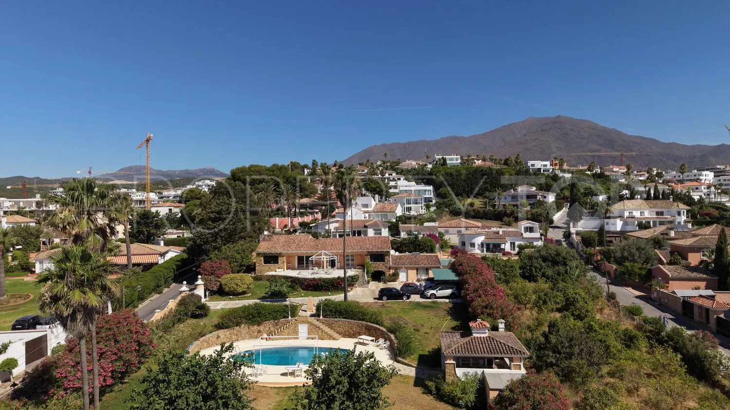 4 bedrooms house in Guadalobon for sale