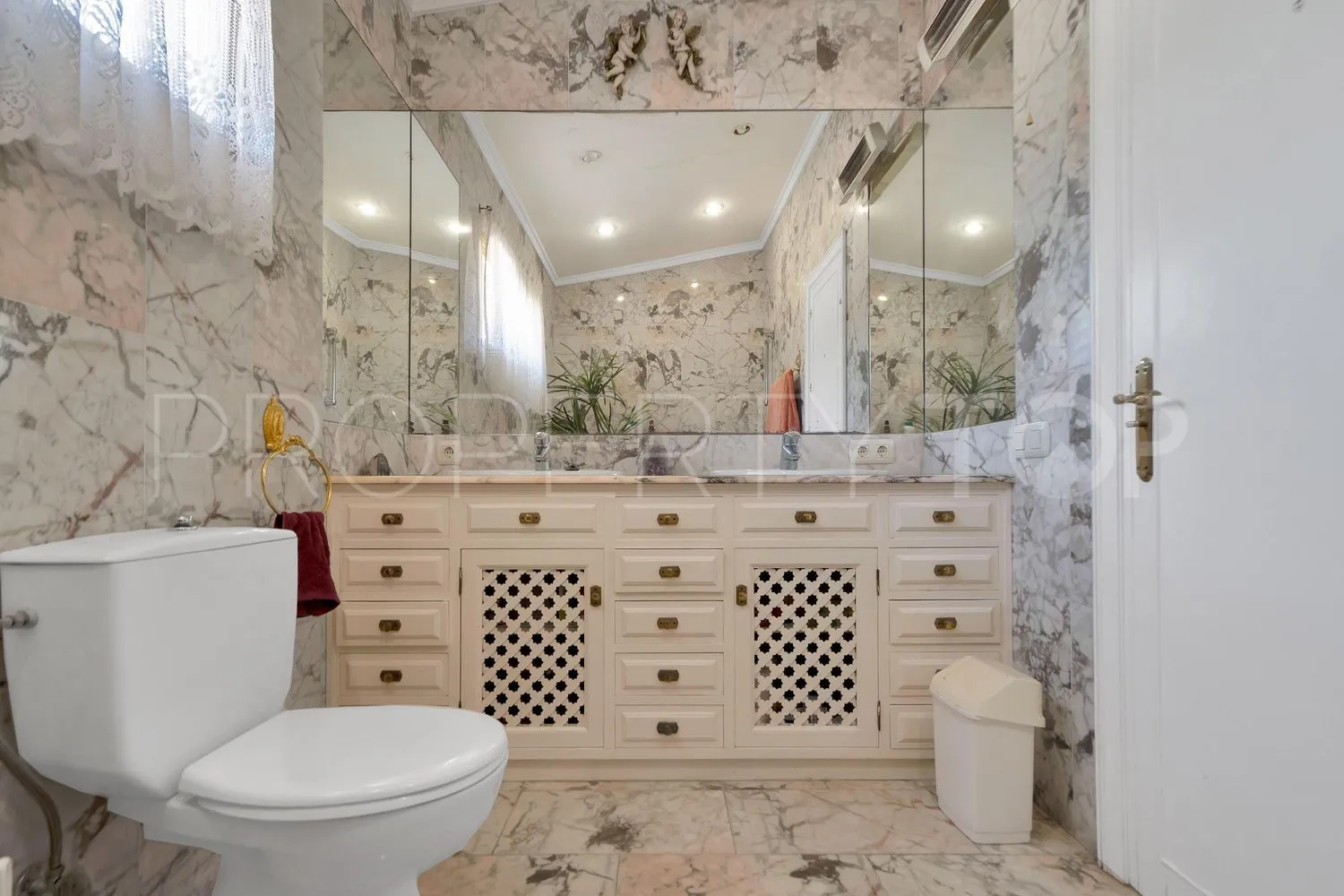 4 bedrooms house in Guadalobon for sale