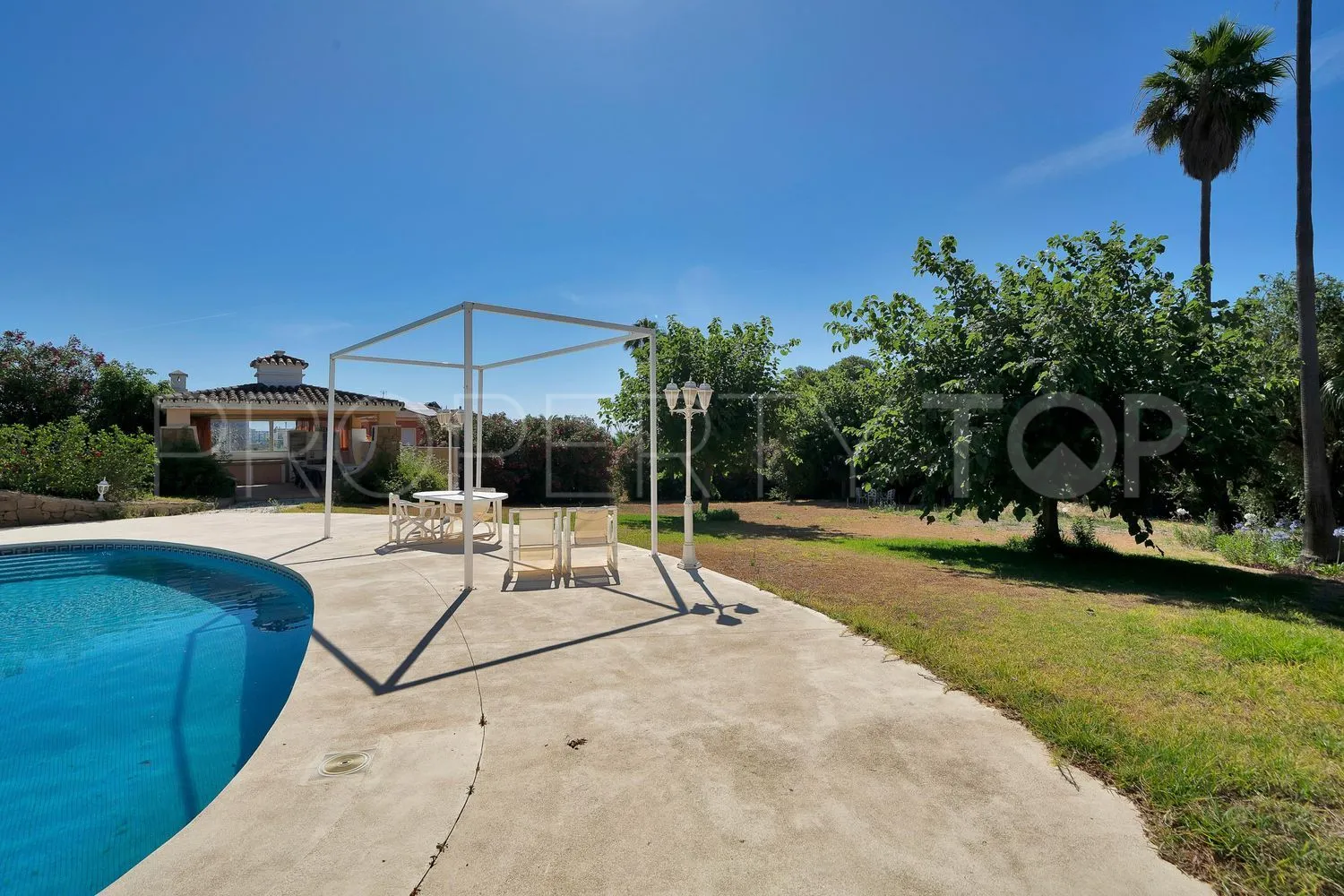 4 bedrooms house in Guadalobon for sale