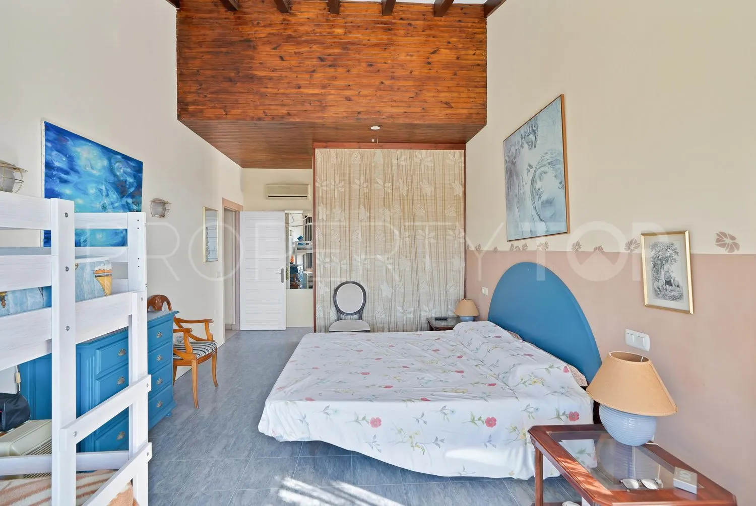 4 bedrooms house in Guadalobon for sale
