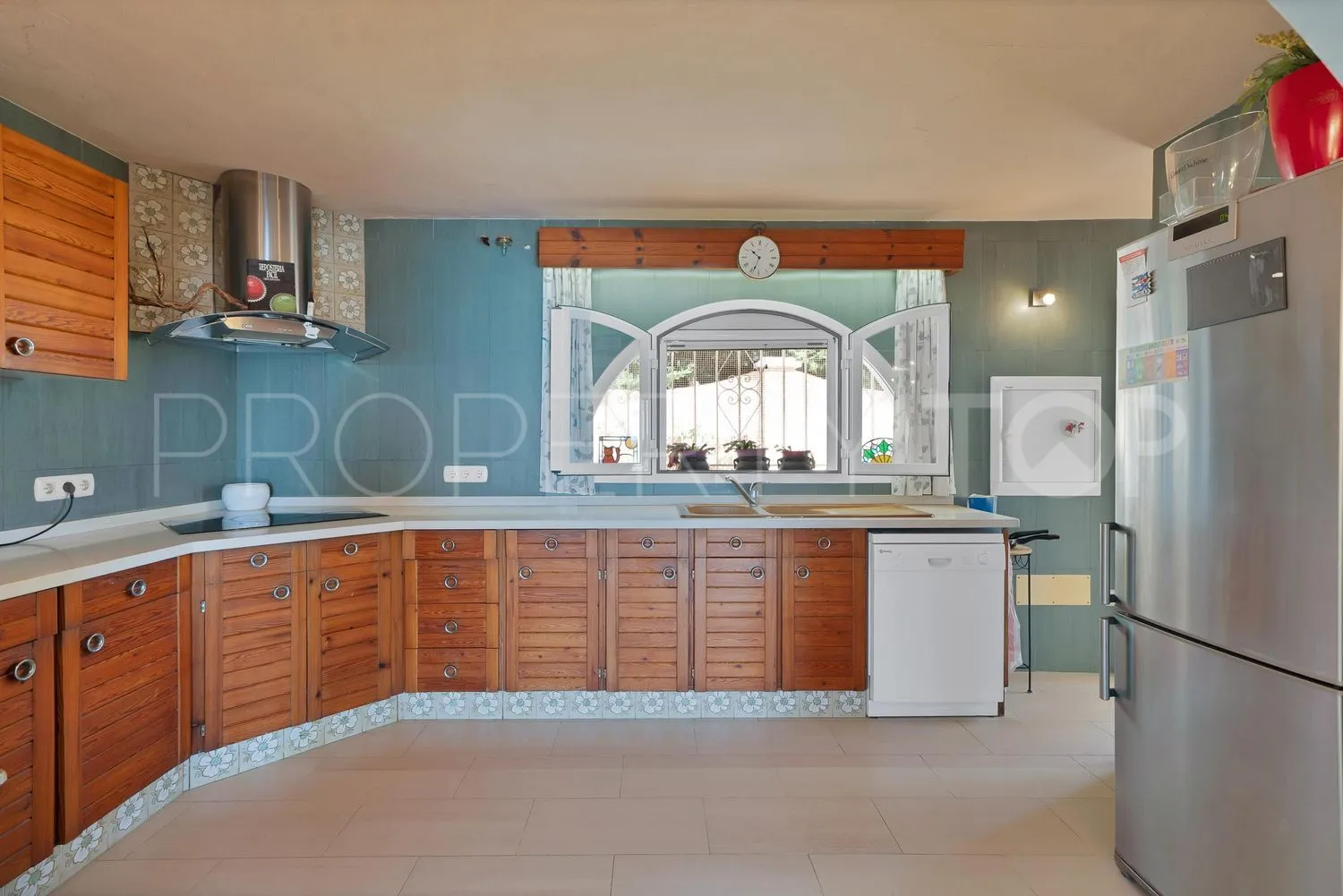4 bedrooms house in Guadalobon for sale