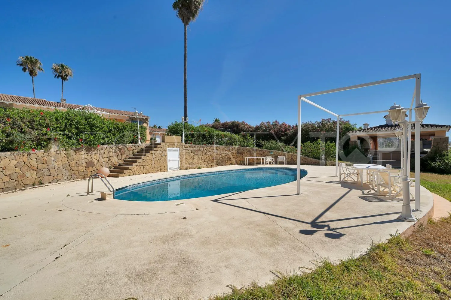 4 bedrooms house in Guadalobon for sale