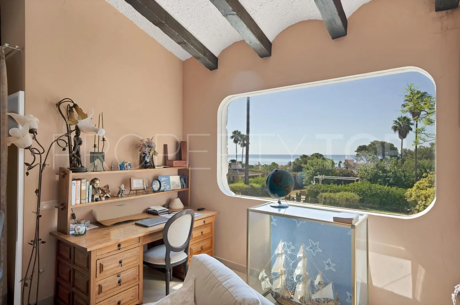 4 bedrooms house in Guadalobon for sale