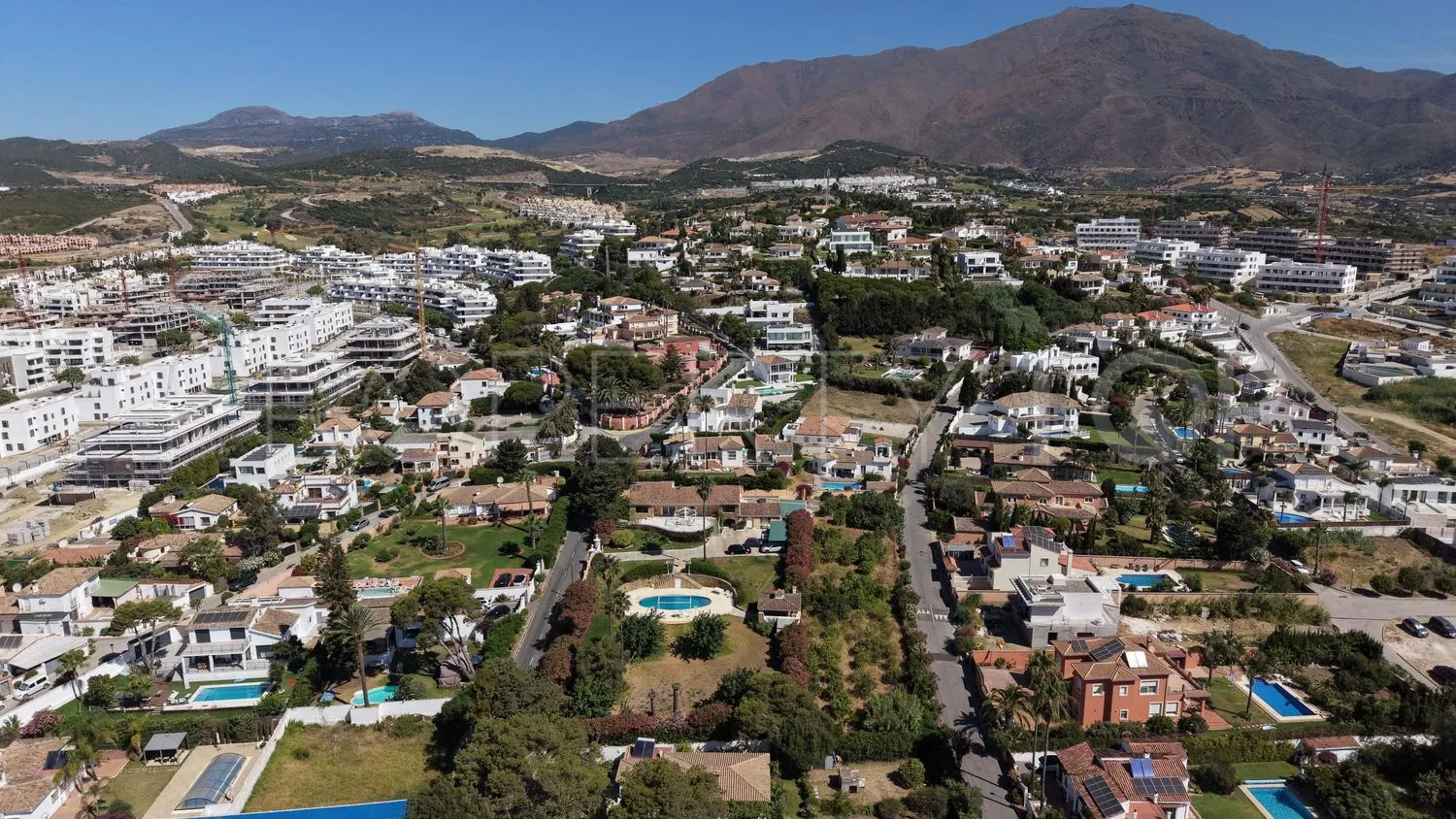 4 bedrooms house in Guadalobon for sale