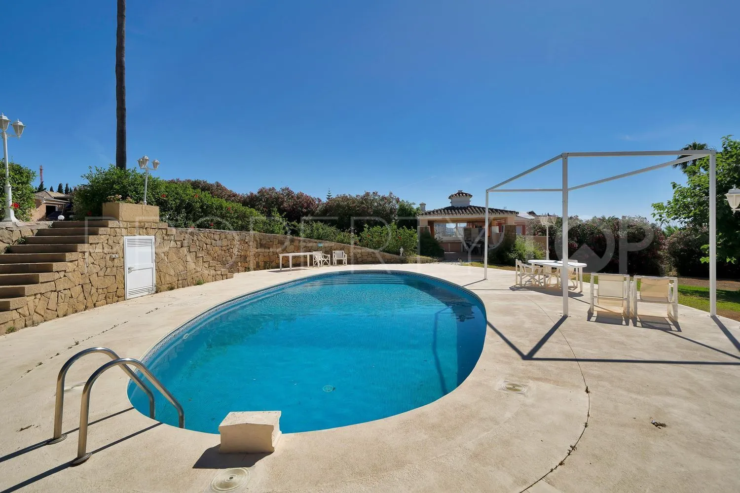 4 bedrooms house in Guadalobon for sale