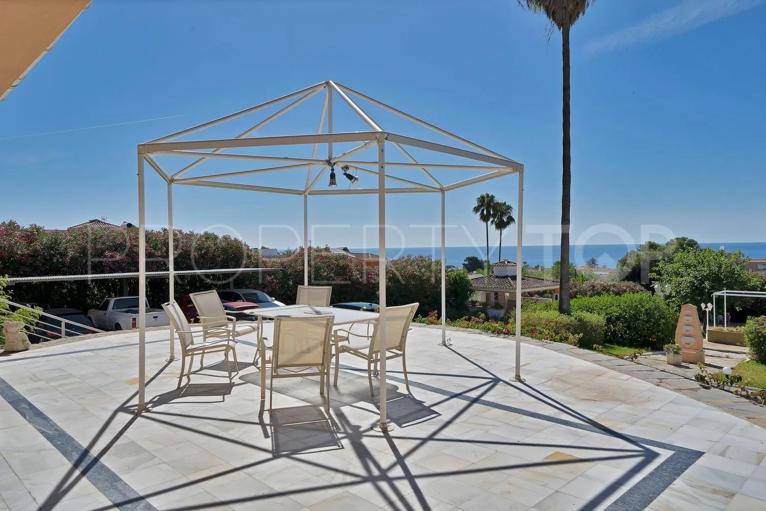 4 bedrooms house in Guadalobon for sale