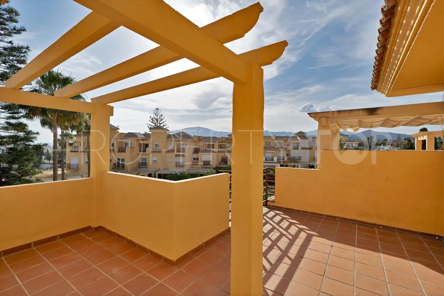 Comprar casa con 4 dormitorios en Sotoserena