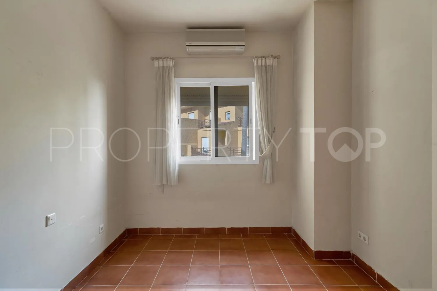 Buy Sotoserena house