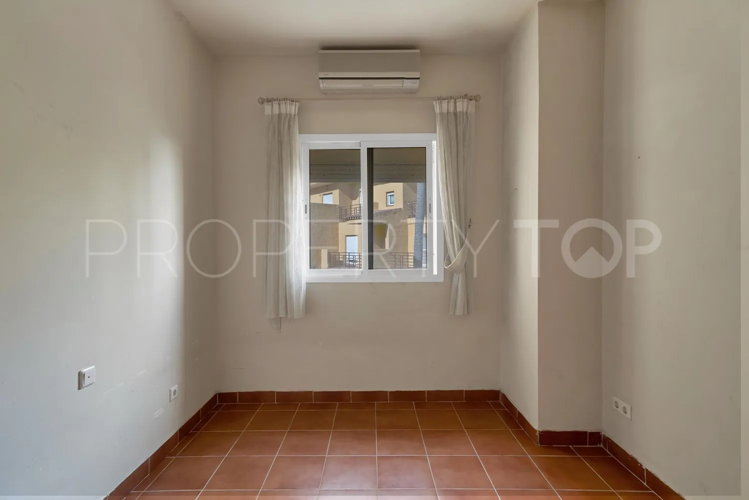 Comprar casa con 4 dormitorios en Sotoserena
