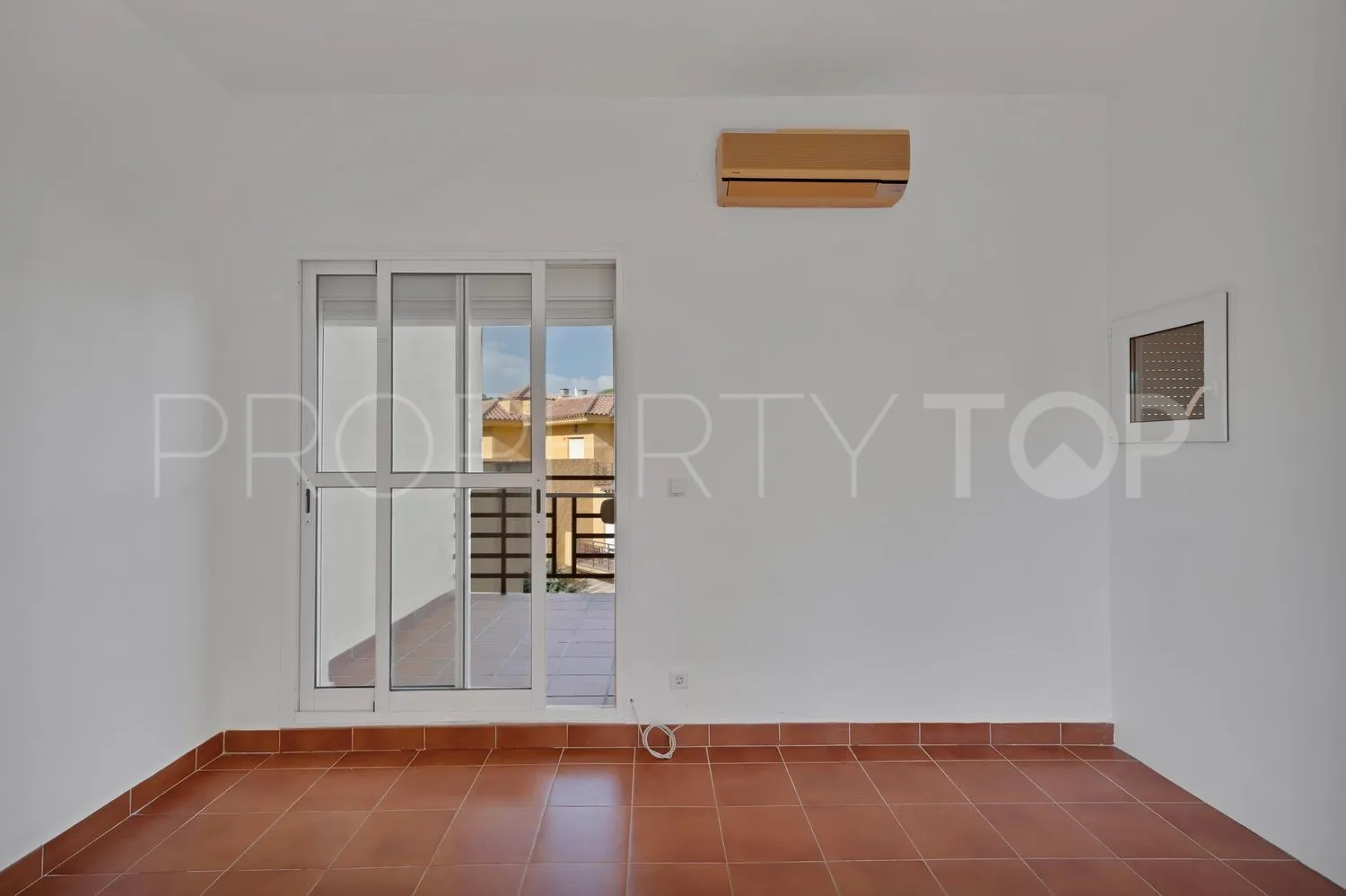 Comprar casa con 4 dormitorios en Sotoserena