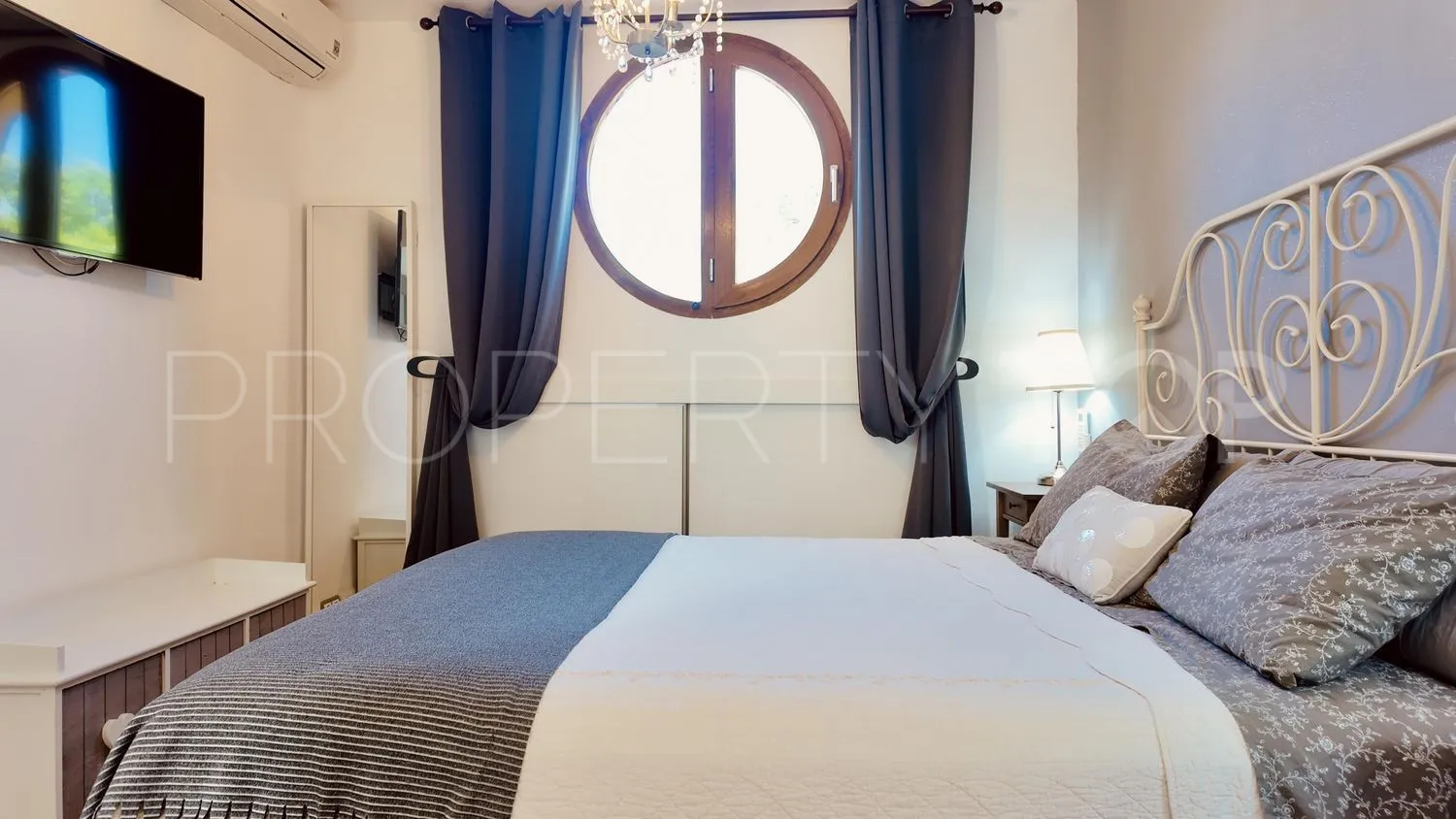 For sale town house in Hacienda Elviria