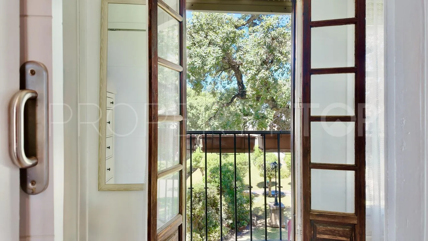For sale town house in Hacienda Elviria