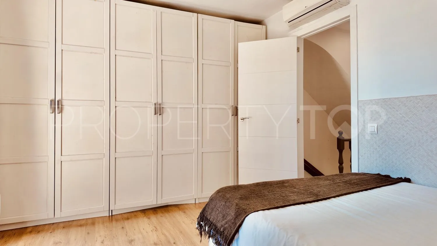 For sale town house in Hacienda Elviria