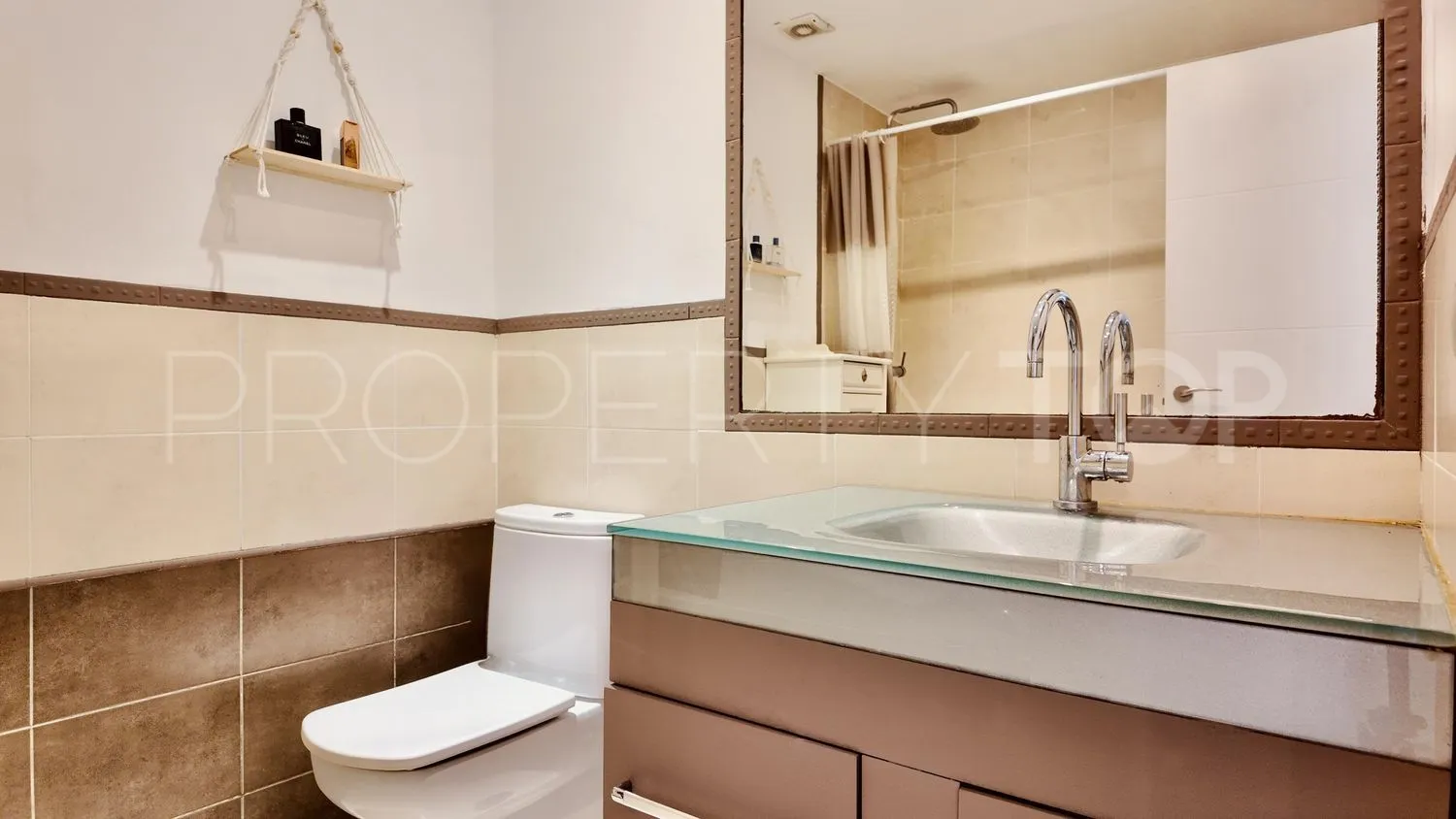 For sale town house in Hacienda Elviria