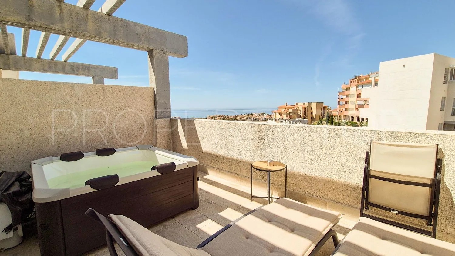Piso a la venta con 3 dormitorios en Riviera del Sol