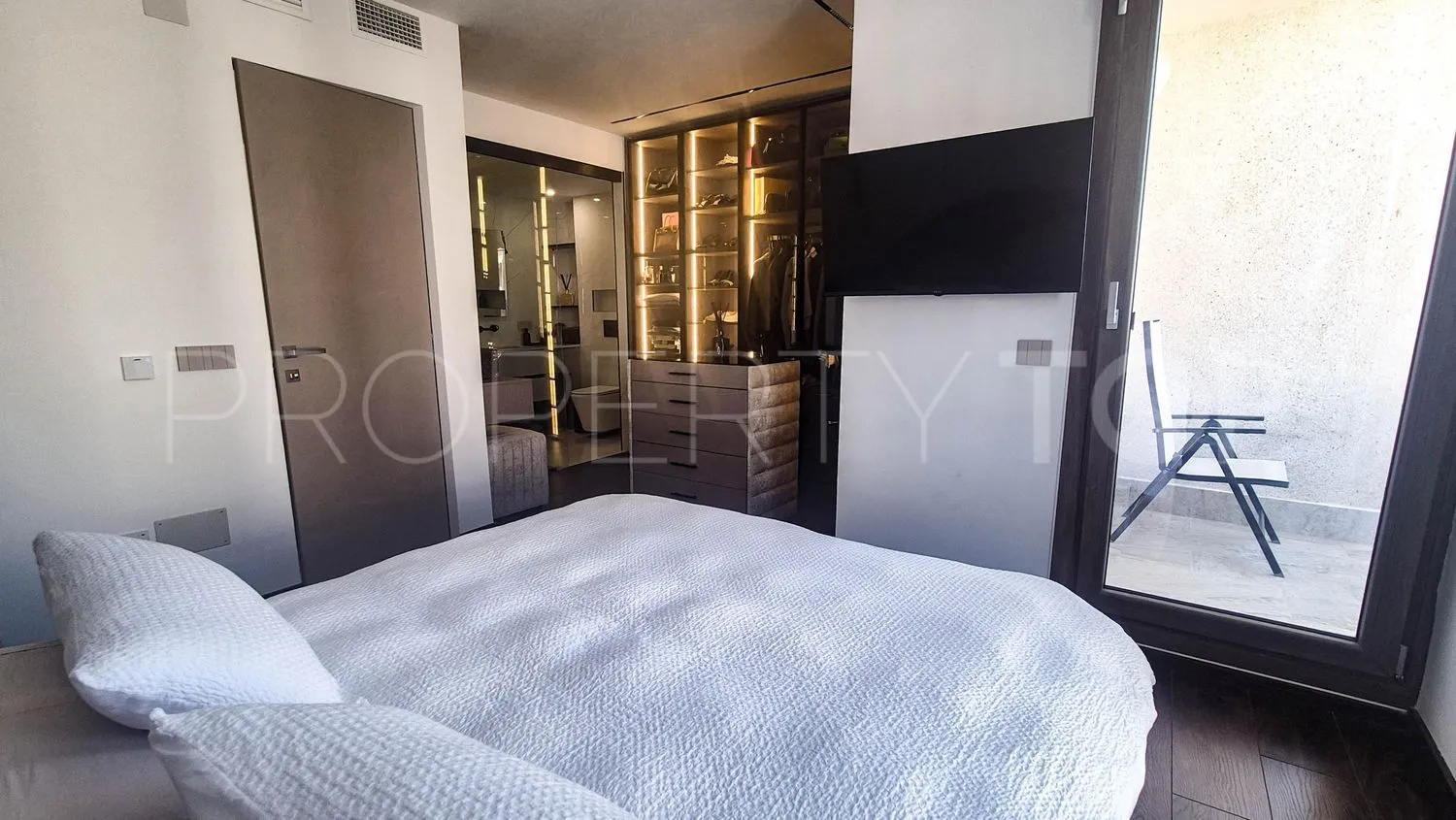 Piso a la venta con 3 dormitorios en Riviera del Sol