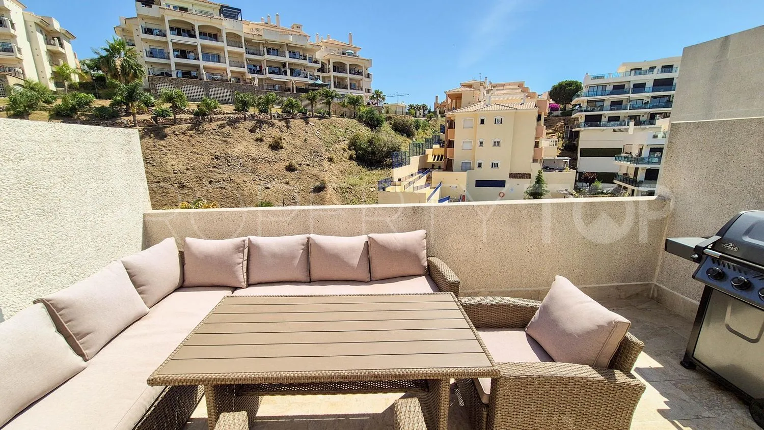 Piso a la venta con 3 dormitorios en Riviera del Sol