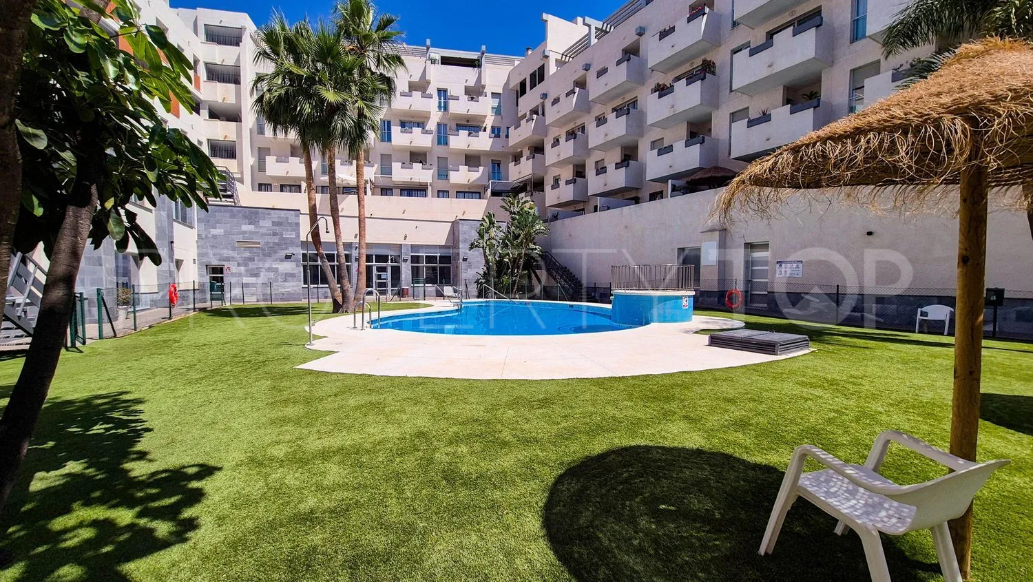 Piso a la venta con 3 dormitorios en Riviera del Sol