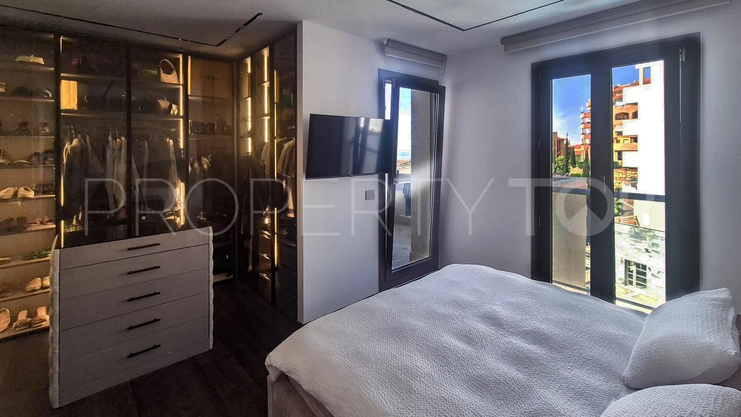 Piso a la venta con 3 dormitorios en Riviera del Sol