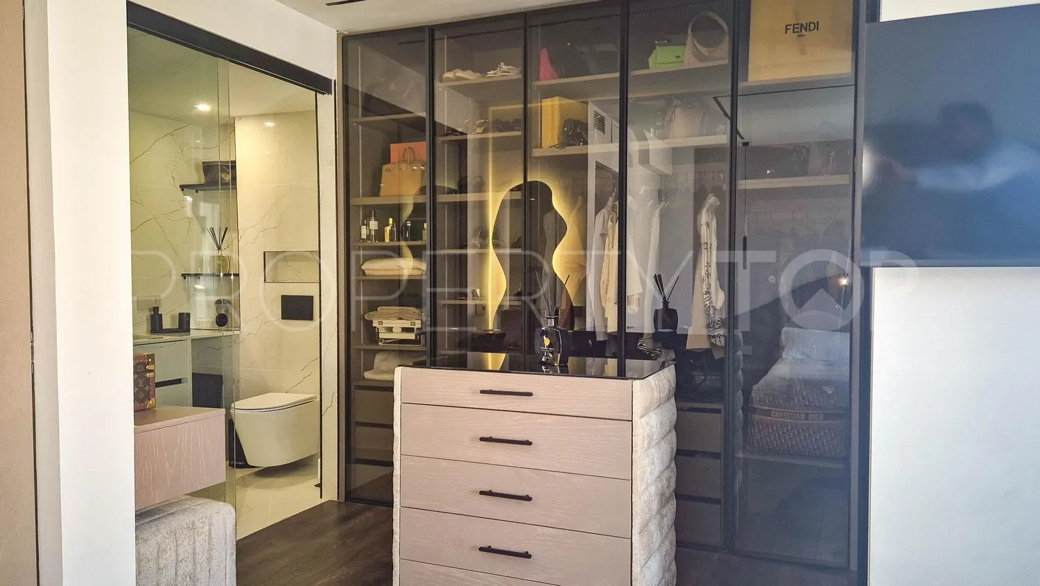 Piso a la venta con 3 dormitorios en Riviera del Sol