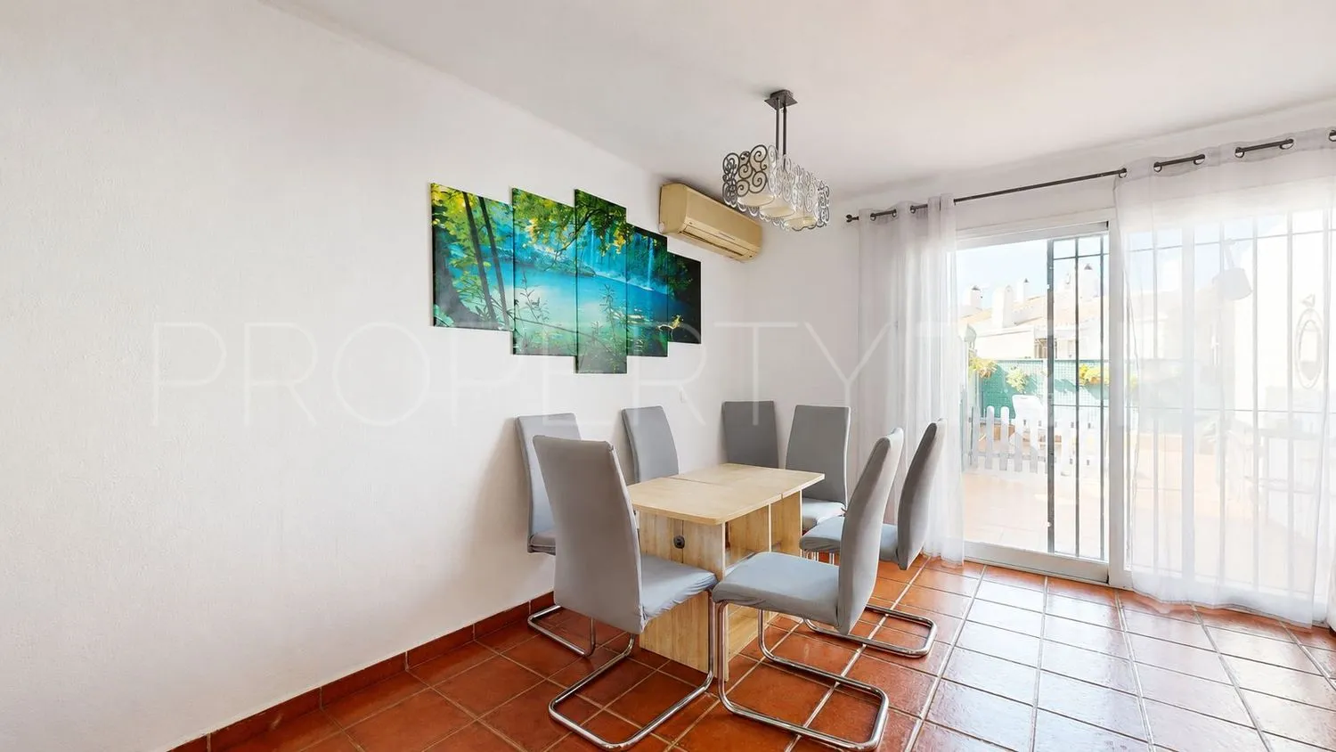 Casa de 3 dormitorios en venta en Nueva Atalaya