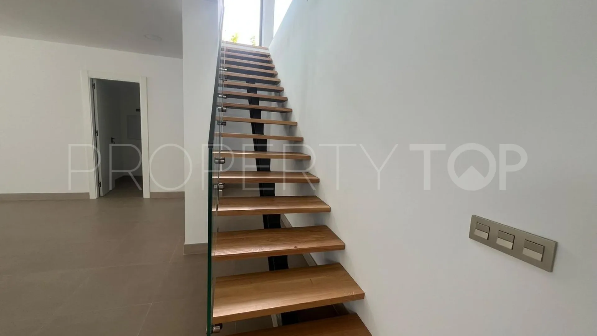 Comprar casa de 3 dormitorios en Campo Mijas