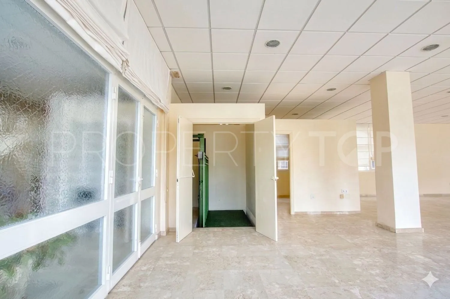 Commercial premises for sale in Centro Internacional