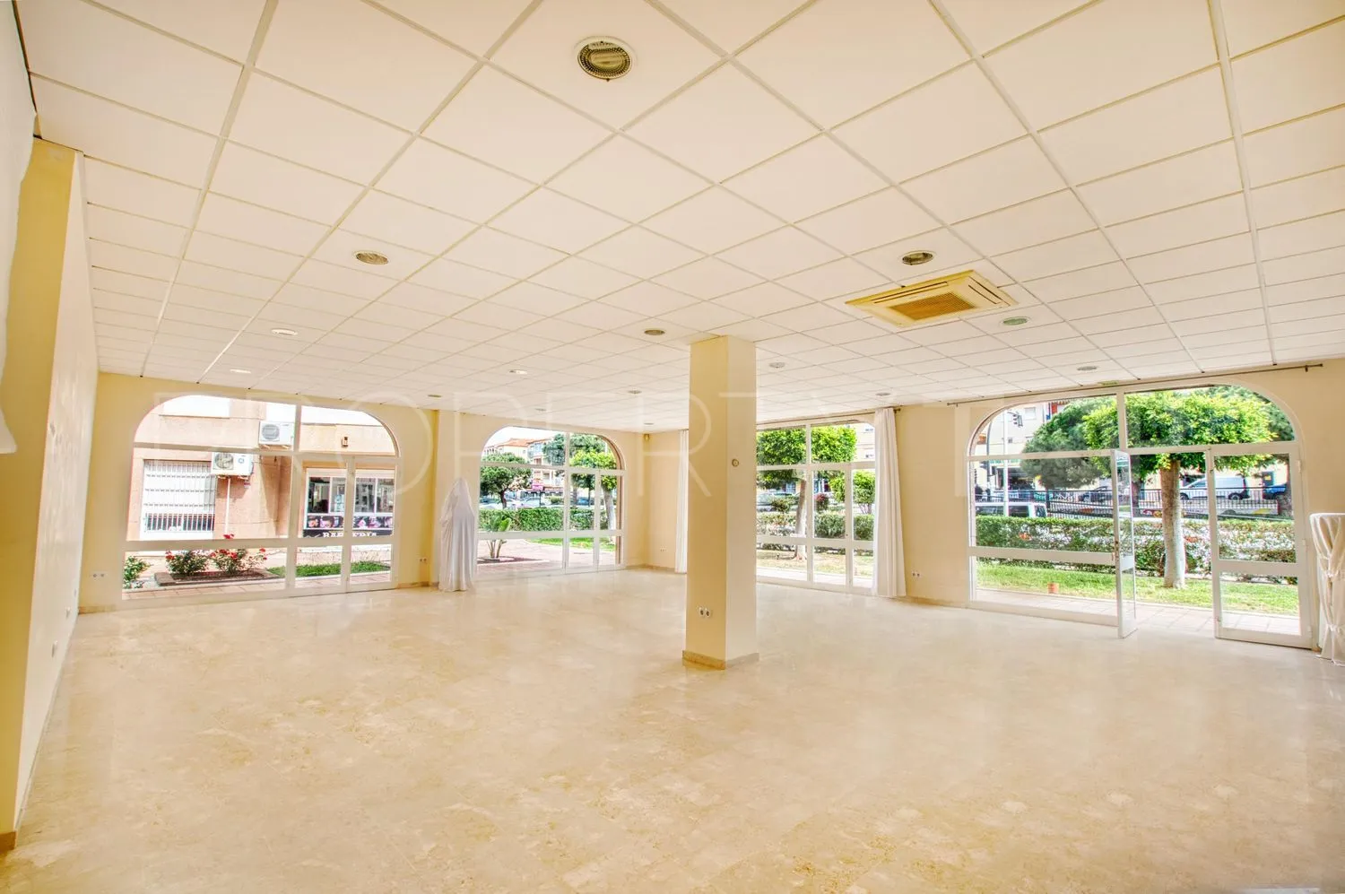 Commercial premises for sale in Centro Internacional