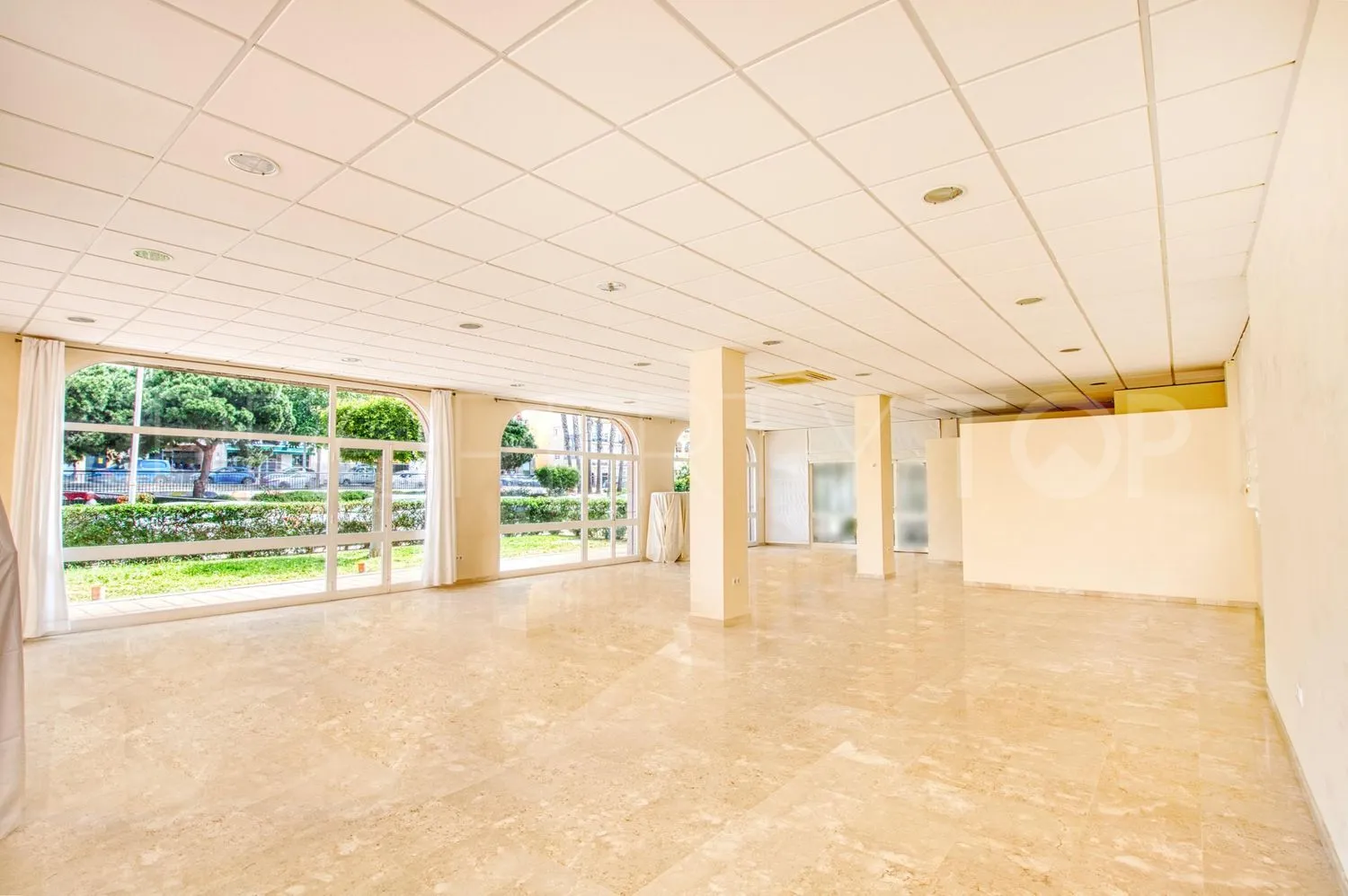 Commercial premises for sale in Centro Internacional