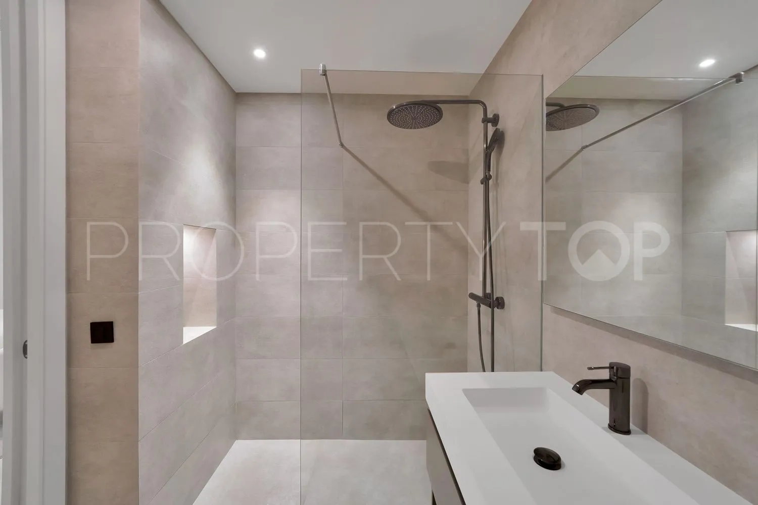 6 bedrooms Los Naranjos house for sale