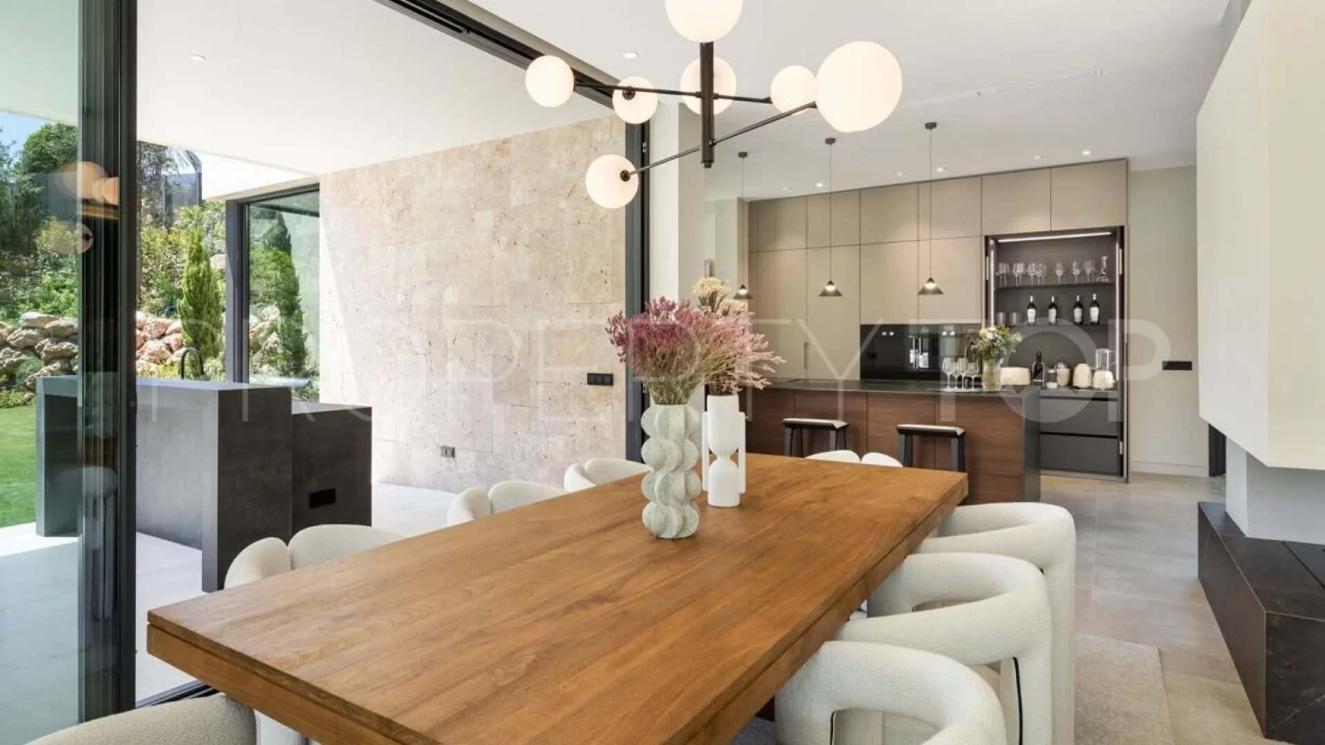 6 bedrooms Los Naranjos house for sale