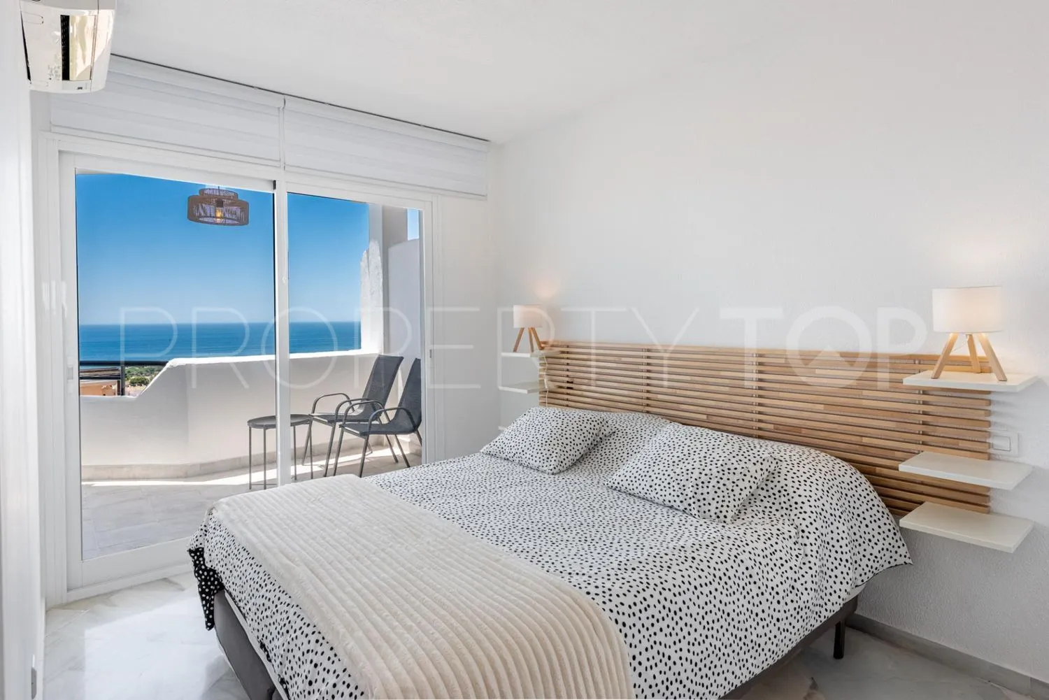 Piso en venta en Sitio de Calahonda de 2 dormitorios