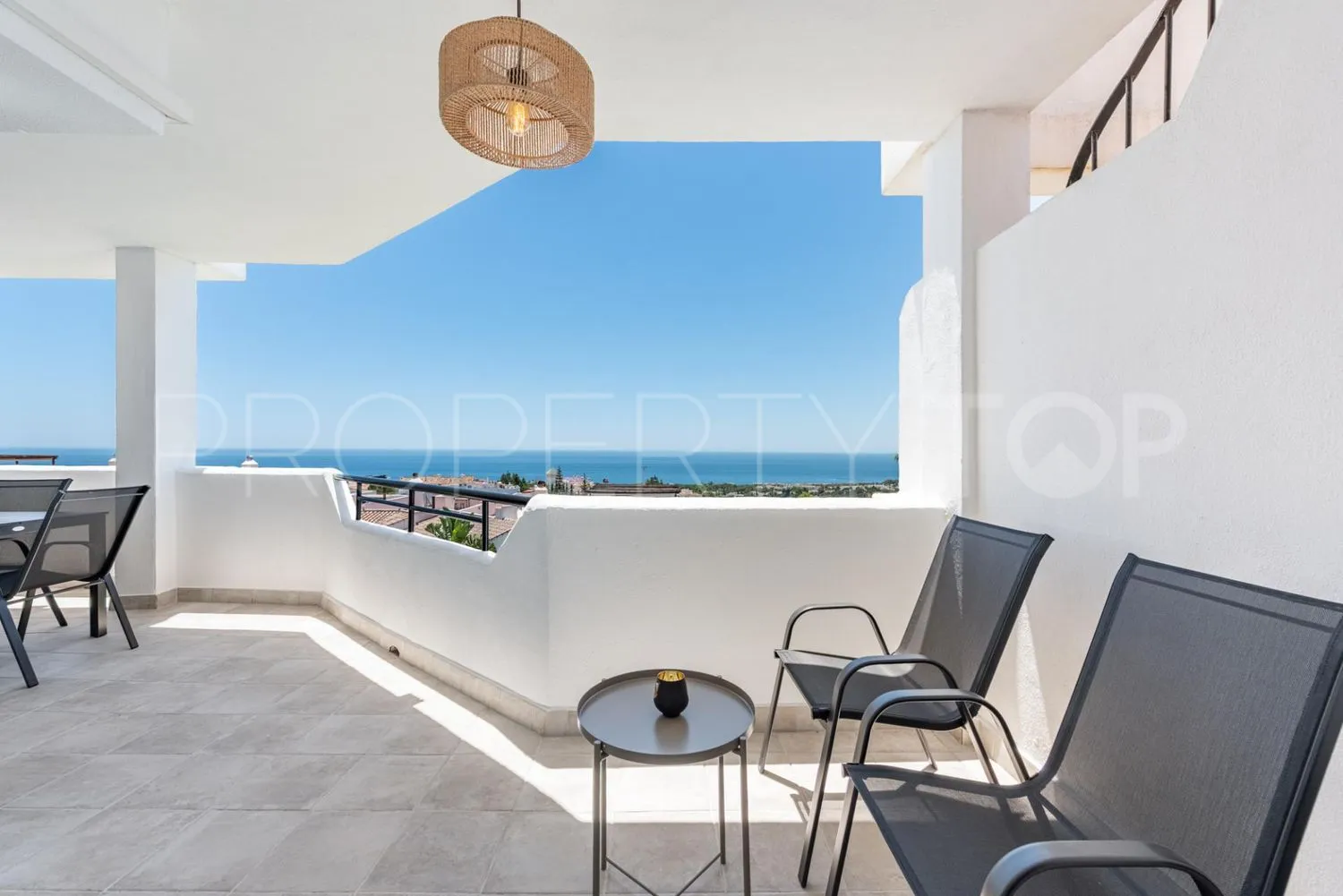 Piso en venta en Sitio de Calahonda de 2 dormitorios